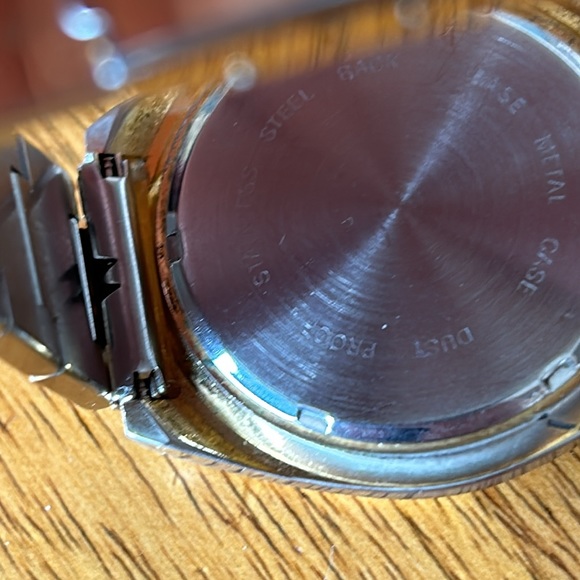 Geneva Electra Wind-up Watch - Picture 4 of 5